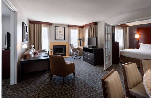Tempe Resort | Your Gateway to Arizona Adventures! Swimming Pool, Free Breakfast, Pets Allowed!