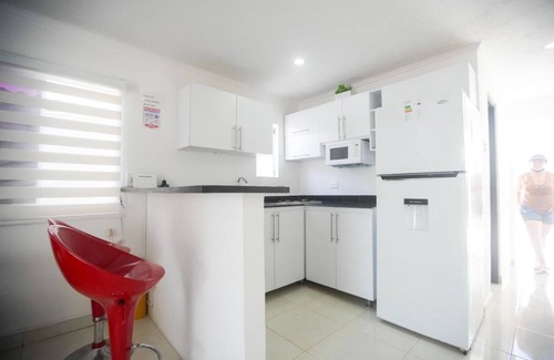 San Andres House | your home away from home, 4 pax, ac, wi-fi, kitchen, private patio n