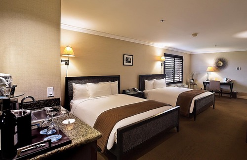 Cupertino Hotel | Your Home Away From Home! Free Parking, Pool, Short Walk to Franco Park