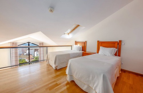 Praia da Luz Hotel | Your Home Away From Home! Fully-equipped Kitchen, 3 Swimming Pool, Free Parking!