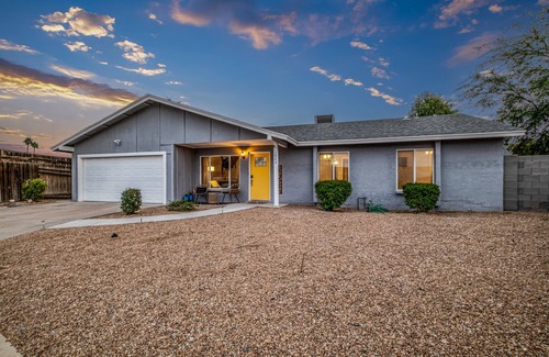 Dobson Ranch House | Your Home Away from Home: Pool, Games, Hot Tub, Mini-Golf, BBQ, Luxury Home