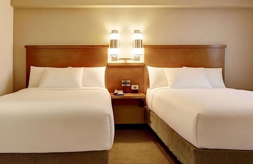 Gwinnett Place Hotel | Your Home Away From Home! 3 Pet-friendly Units! Pool Access and Free Parking!