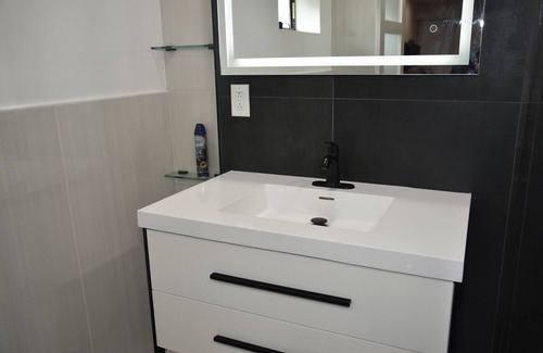 Golden Glades House | Your Home away from home