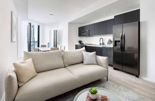 Downtown Miami Hotel | Your Home Away From Home! 2 Relaxing Units with Kitchen, Outdoor Pool
