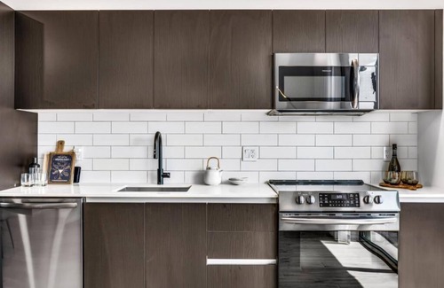 Downtown Miami Hotel | Your Home Away From Home! 2 Relaxing Units with Kitchen, Outdoor Pool