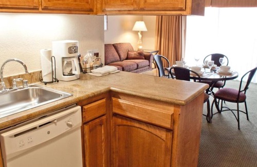Avila Beach Resort | Your Home Away From Home! 2 Relaxing Units with Kitchen, Pool, Free Parking