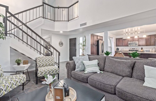 The Islands House | Your Home Away! Offering free heated pool ! Close to everything !