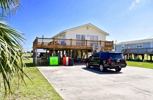 Dauphin Island House | Your Island Getaway Within Walking Distance To The Gulf