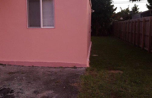 Miami Gardens House | Your Jazzy Escapes Part #2 by Hard Rock Stadium