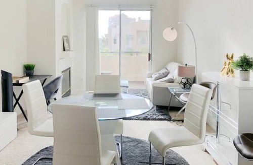 University City Condo | ★Your New Home🏡|Sunny|Penthouse Loft| La Jolla★