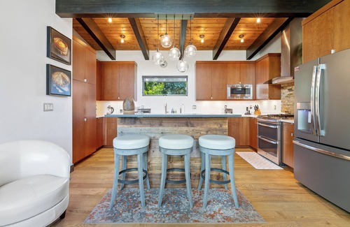 Edwards House | Your next Adventure starts here! Spacious 5-bedroom house in charming Edwards