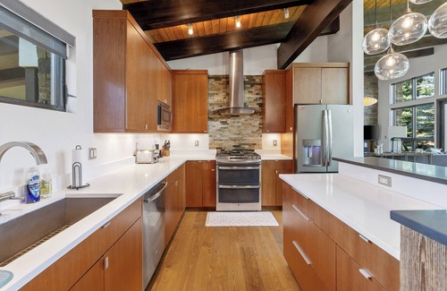 Edwards House | Your next Adventure starts here! Spacious 5-bedroom house in charming Edwards