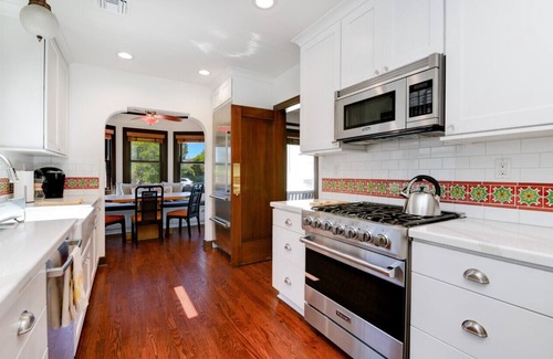 North Park Apartment | Your Northpark Hideaway FREE EV Charger, Parking