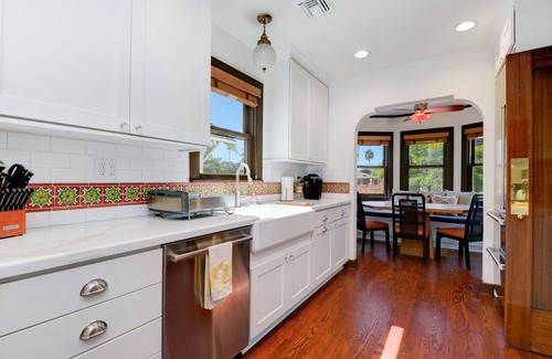 North Park Apartment | Your Northpark Hideaway FREE EV Charger, Parking