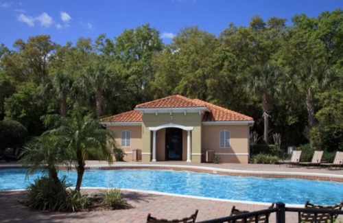 Kissimmee House | Your Orlando theme park and shopping paradise! Long term renters welcome