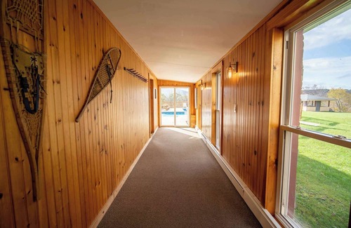 Hunter House | * Your Own Inn* S