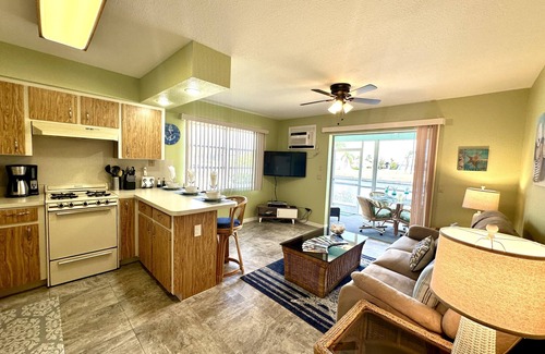 Gulf Cove Cottage | Your peaceful and quaint paradise getaway!