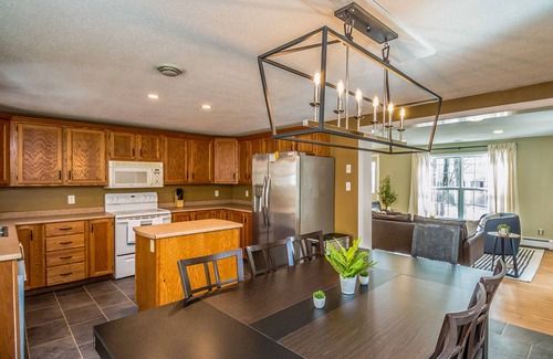 Carroll County House | Your Perfect Blend of Views, Hot Tub, and Fun!