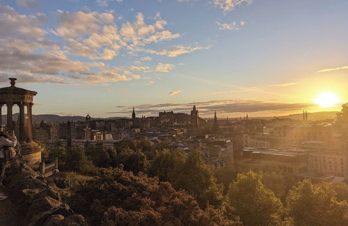 Tollcross Apartment | Your Perfect City Centre Flat+sofa for Enjoying the Fringe Festival.