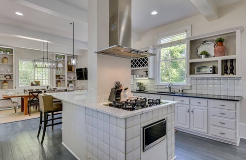 Aiken House | Your perfect getaway nestled in the heart of Aiken.