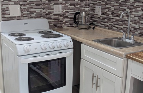 Lawndale House | Your Perfect Lawndale Escape – Cozy & Private!