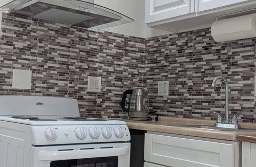 Lawndale House | Your Perfect Lawndale Escape – Cozy & Private!