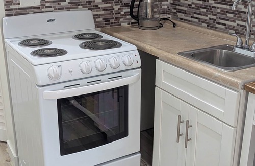 Lawndale House | Your Perfect Lawndale Escape – Cozy & Private!