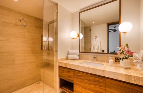 Santa Rosa Apartment | Your perfect family getaway: relax between the pool, the jacuzzi and the sea.