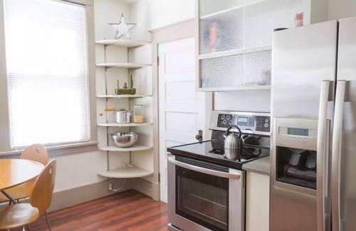 Manito Apartment | your Suite in Spokane. full kitchen and huge deck