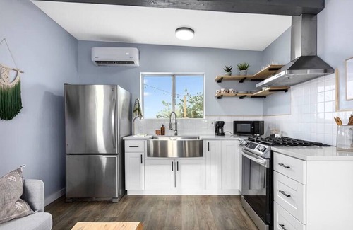 Joshua Tree Cabin | Your updated homestead in the heart of the Joshua Tree Wild West