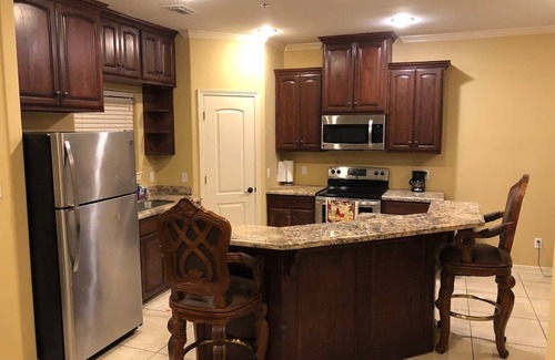 Edinburg House | Your very own home away from home