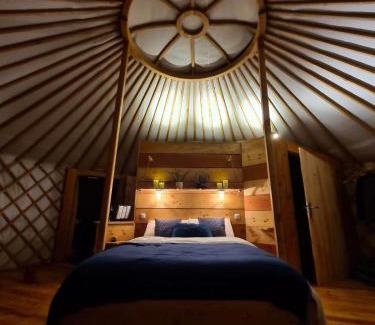 Vouzan Other | Yourte moderne, tout confort