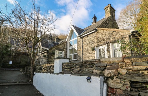 Prenteg Cottage | Yr Hen Ysgol, The Old School