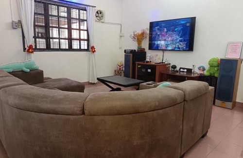 Tebing Tinggi House | Ysa Homestay 100mbps Wifi SemiD