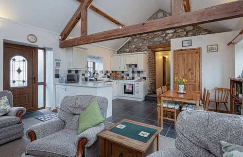 Bangor Cottage | Ysgubor - a bungalow that sleeps 4 guests in 3 bedrooms