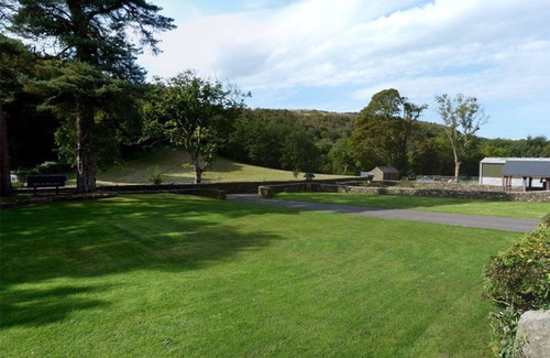 Margam House | Ysgubor Tawe - Three Bedroom House, Sleeps 6