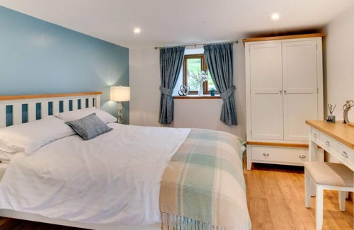 Lixwm House | Ysgubor y Graig in the beautiful Holywell