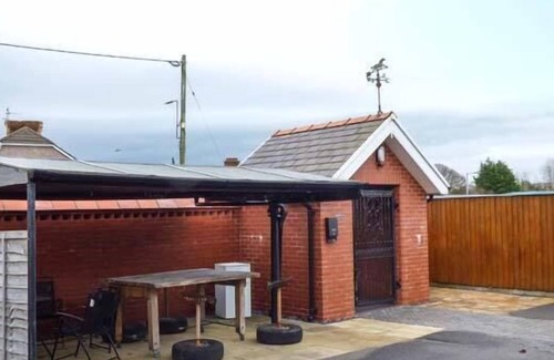 Llanelli House | YSTABL, with a garden in Llanelli