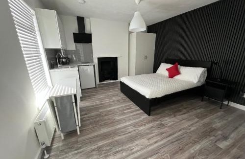 St Albans Apartment | YUGOGO 37 London Road - Studio