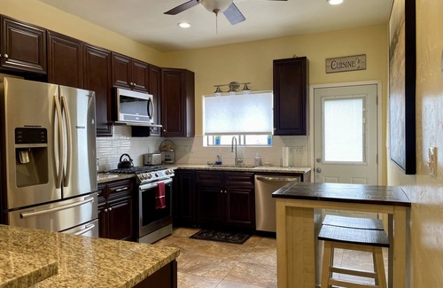 Yuma Townsite House | Yuma's Downtown Cottage with fast Wi-Fi, Yuma's Downtown Cottage