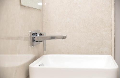 Kurla West Hotel | Z Bliss Suites, BKC