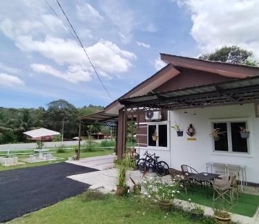 Gerik Ski Chalet | Z&S Gerik Hillview Homestay
