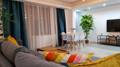 Busteni Apartment | Zander Home Apartment