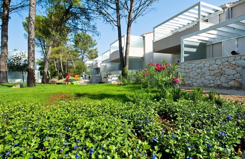 Zaton Apartment | Zaton Apartment With Shared Pool