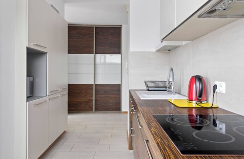 Wola Apartment | Zawiszy Apartment by Esteum Host