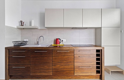 Wola Apartment | Zawiszy Apartment by Esteum Host