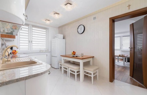 Zakopane Apartment | Zborowskiego 4A Warsaw | Family Apartment | 2 Balconies