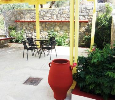 Kastri Apartment | Zea Waves apartments
