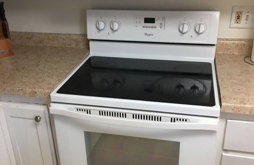 Riverside Apartment | Zee’s hideaway 1, 4431