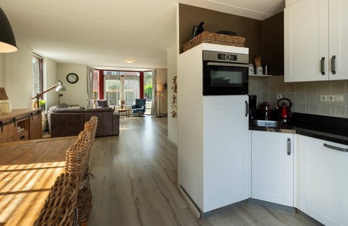 Westenschouwen House | Zeepe Duinen 8 recreation home with atmospheric living area